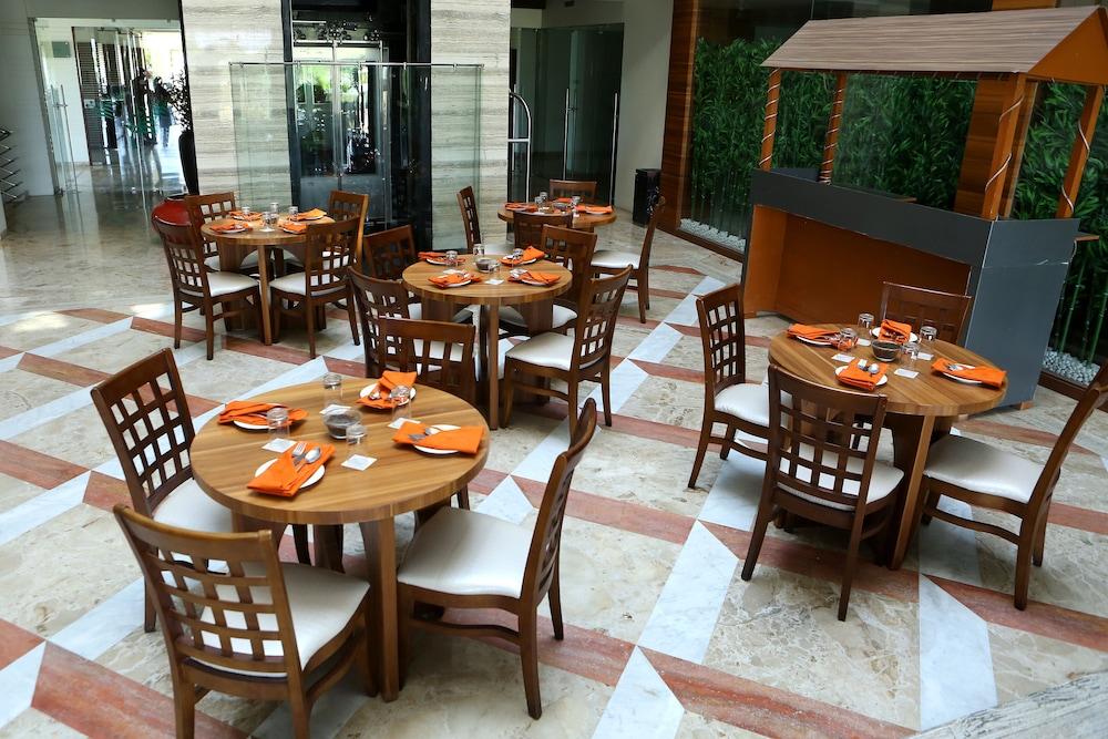 מלון The Fern Residency Mundra מראה חיצוני תמונה