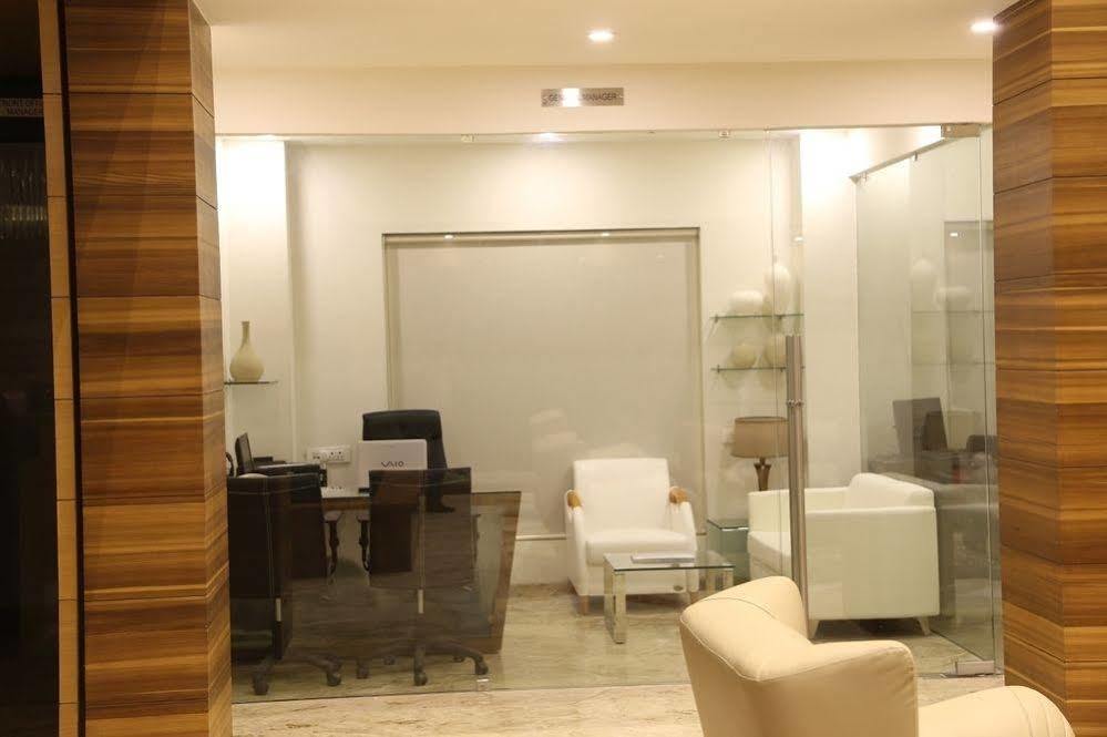 מלון The Fern Residency Mundra מראה חיצוני תמונה